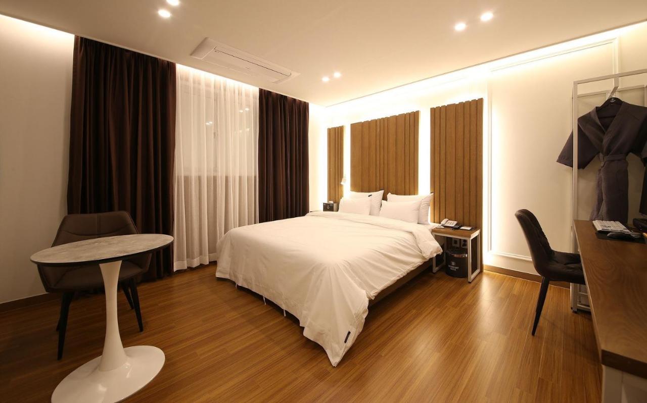 Brown Dot Hotel Sinan Gwangju Metropolitan City Exterior photo