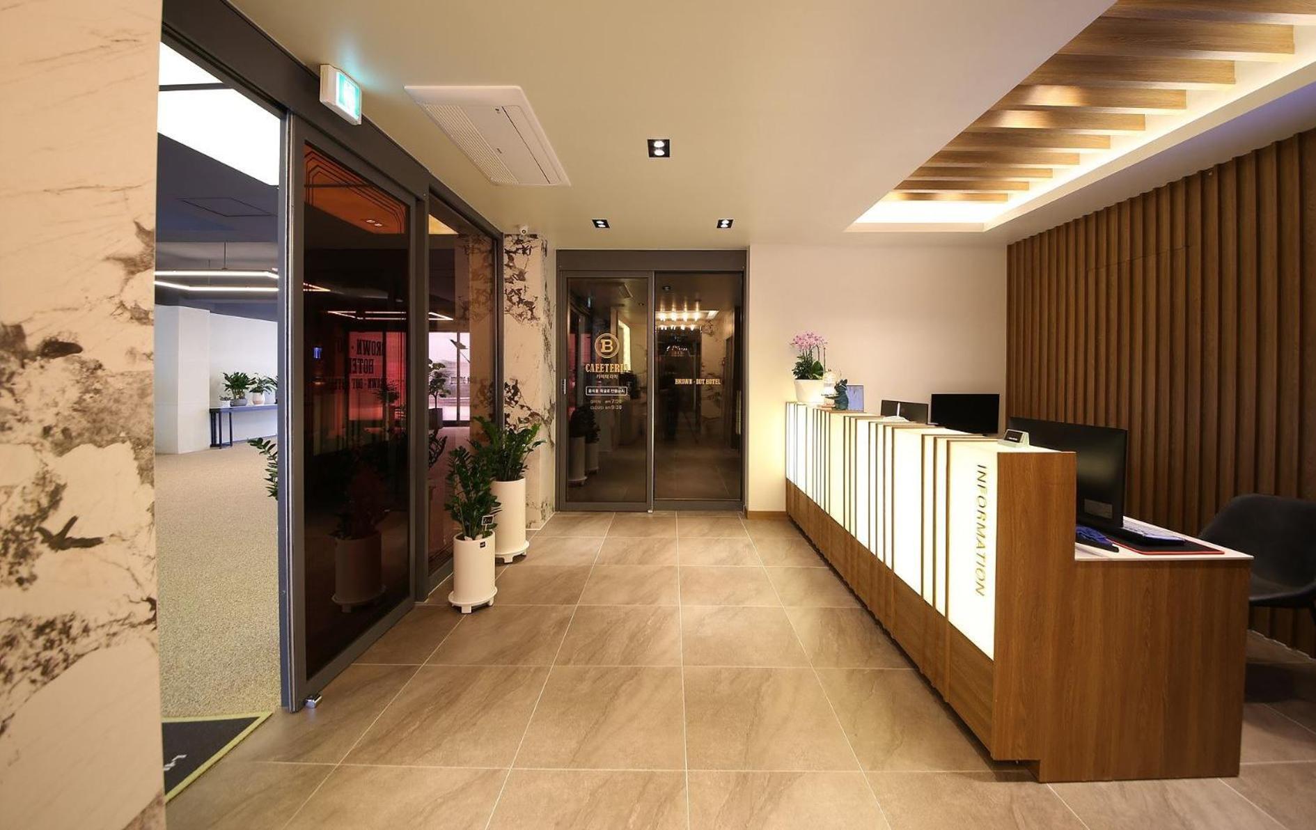Brown Dot Hotel Sinan Gwangju Metropolitan City Exterior photo