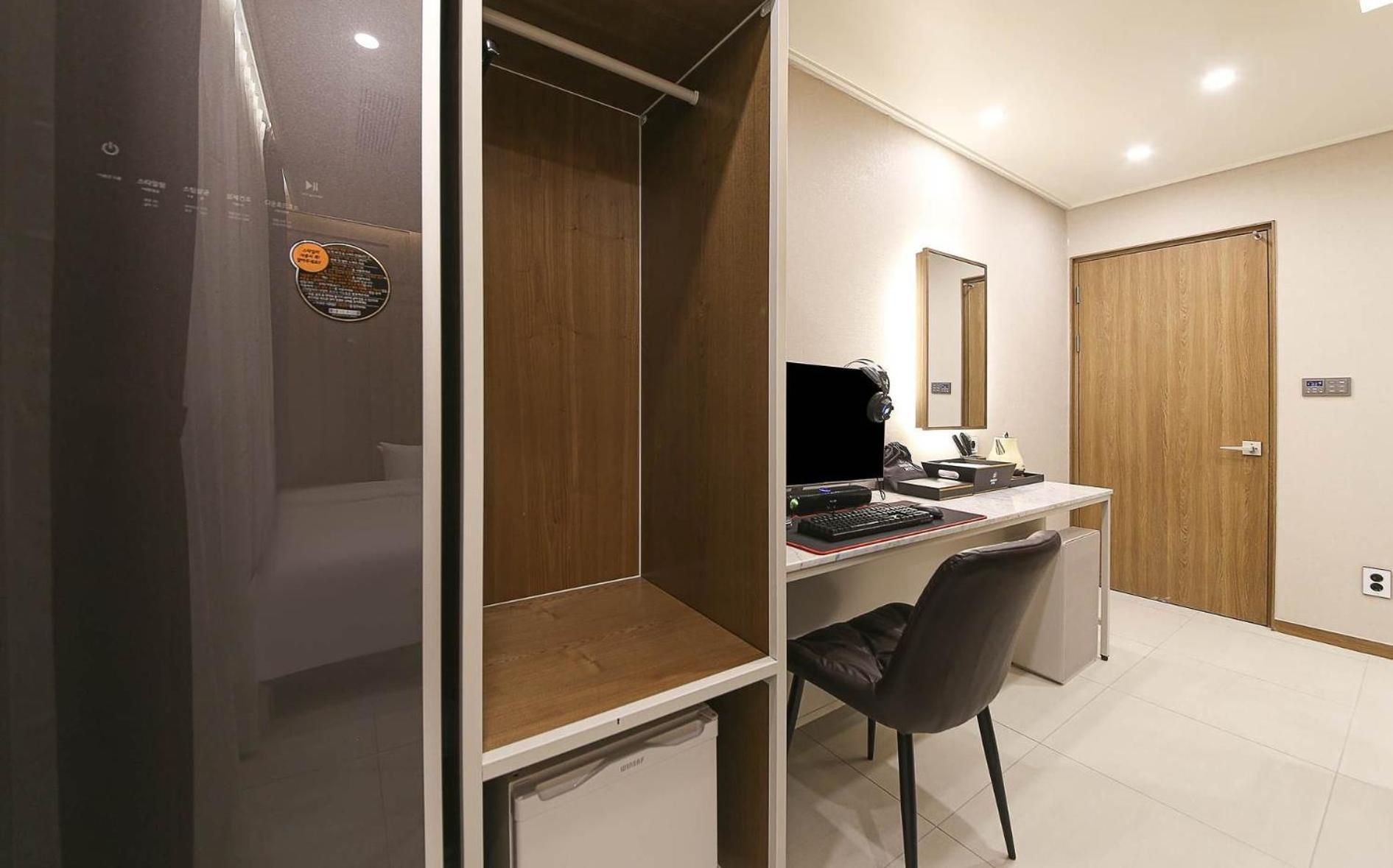 Brown Dot Hotel Sinan Gwangju Metropolitan City Exterior photo
