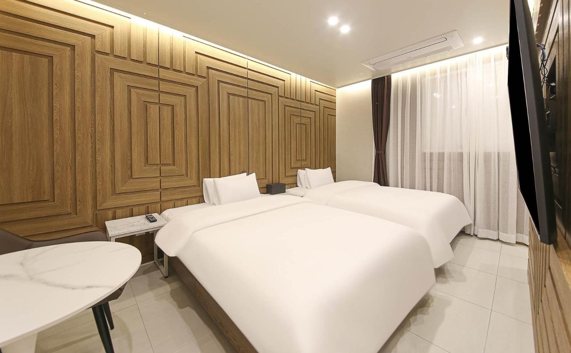 Brown Dot Hotel Sinan Gwangju Metropolitan City Exterior photo